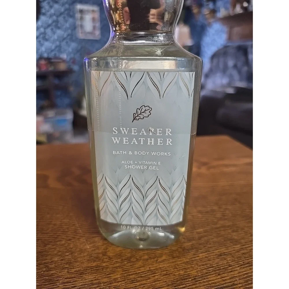 Bath & Body Works Sweater Weather Aloe + Vitamin E Shower Gel 10 FL OZ‎ NEW